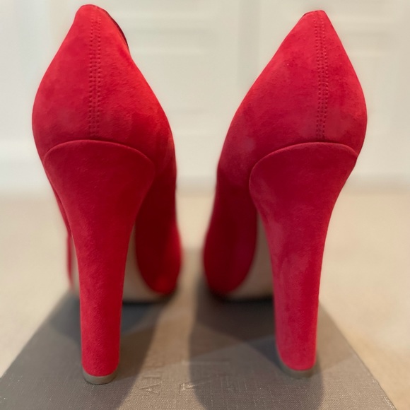 Pumps - Picture 4 of 4